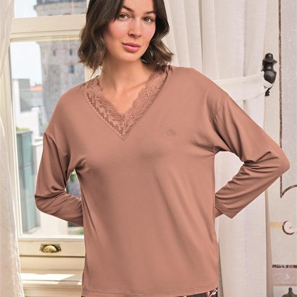 Arias Closet Yaprak Desenli Dantelli V Yaka Büyük Beden Pijama Takımı