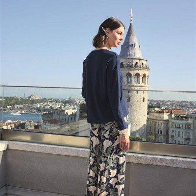 Arias Closet Yaprak Desenli Uzun Kollu V Yaka Pijama Takımı