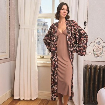 Arias Closet Yaprak Desenli Yırtmaçlı Dantelli Ve Dekolteli Sabahlık Takımı