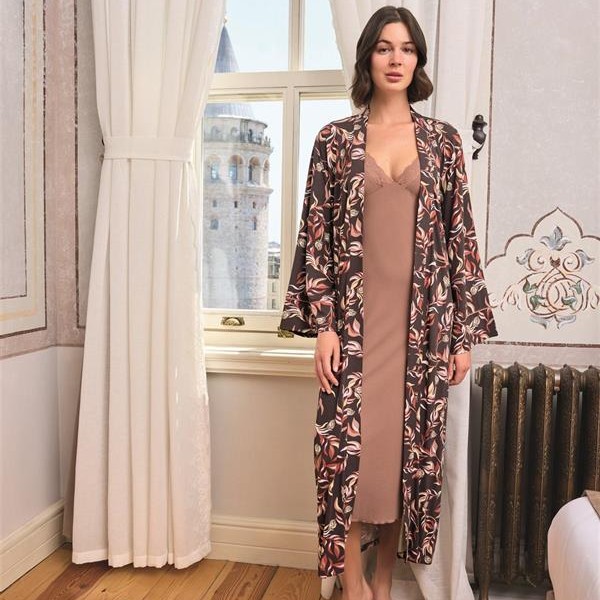 Arias Closet Yaprak Desenli Yırtmaçlı Dantelli Ve Dekolteli Sabahlık Takımı