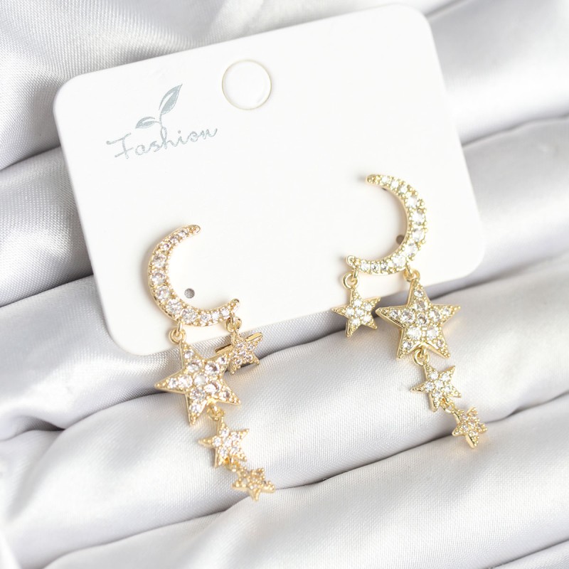 Ay ve Yıldız Model Gold Renk Pirinç Kadın Küpe