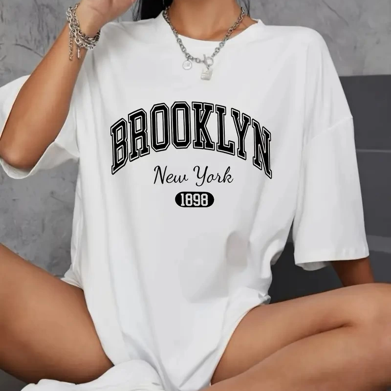 Brooklyn Harf Baskılı Düşük Omuzlu T-shirt, Rahat Kısa Kollu Bol T-shirt,   Giyim - Beyaz -