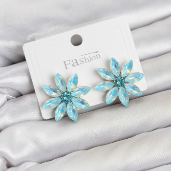 Buz Mavisi Renk Kristal Taşlı Lotus Çiçek Model Kadın Küpe