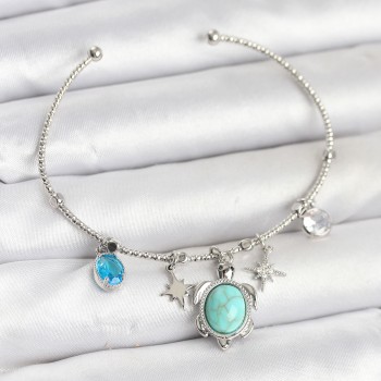 Caretta Caretta Charmlı Gümüş Renk Kadın Bileklik