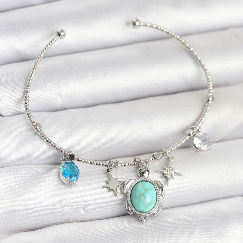 Caretta Caretta Charmlı Gümüş Renk Kadın Bileklik