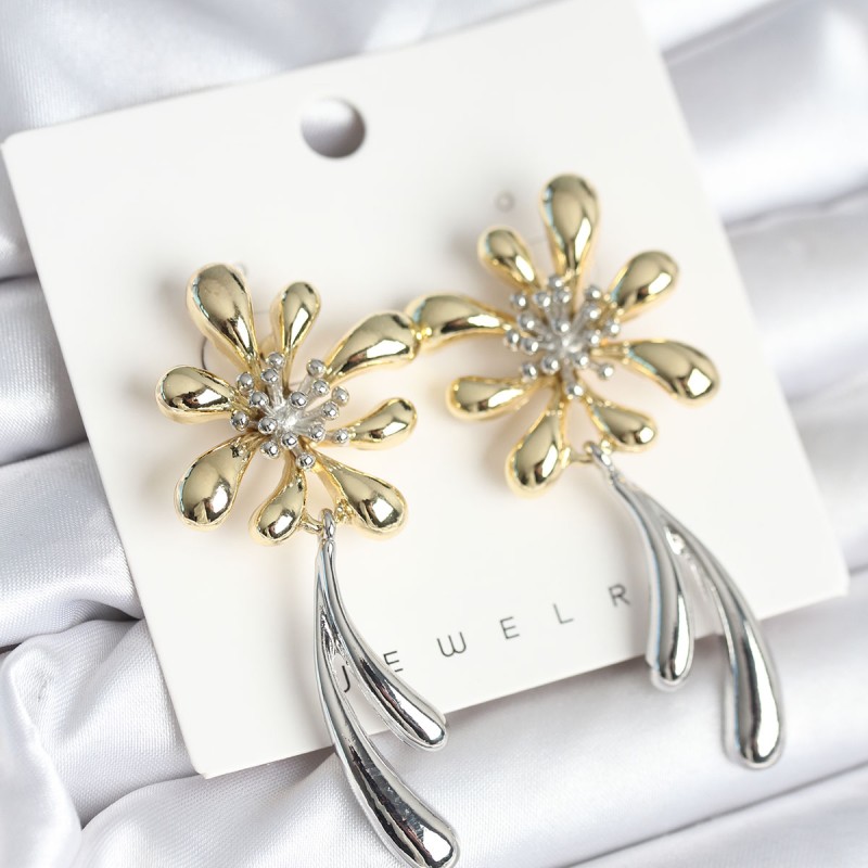 Çiçek Model Gold Gümüş Renk Kadın Küpe