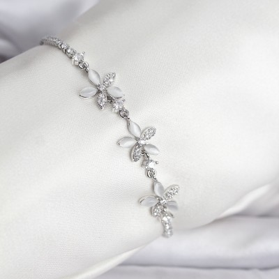 Çiçek Model Zirkon Taşlı Gümüş Renk Pirinç Su Yolu Kadın Bileklik