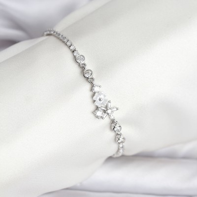 Çiçekli Model Zirkon Taşlı Gümüş Renk Su Yolu Kadın Bileklik