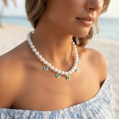 Doğal İnci Görünümlü Mavi Taşlı Charmlı Kolye