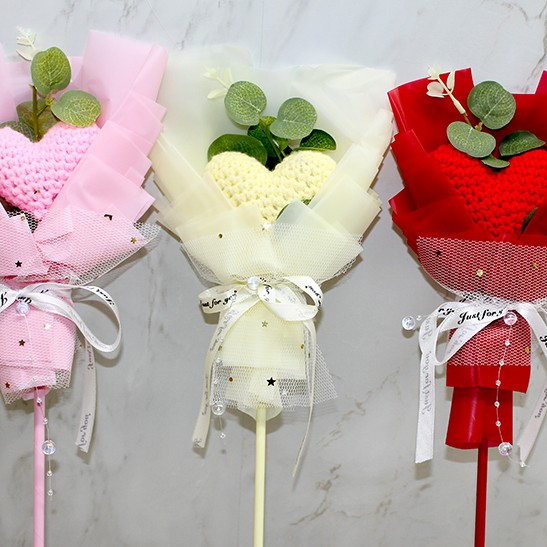 El Örgüsü Kalp Çiçeği Buketi 