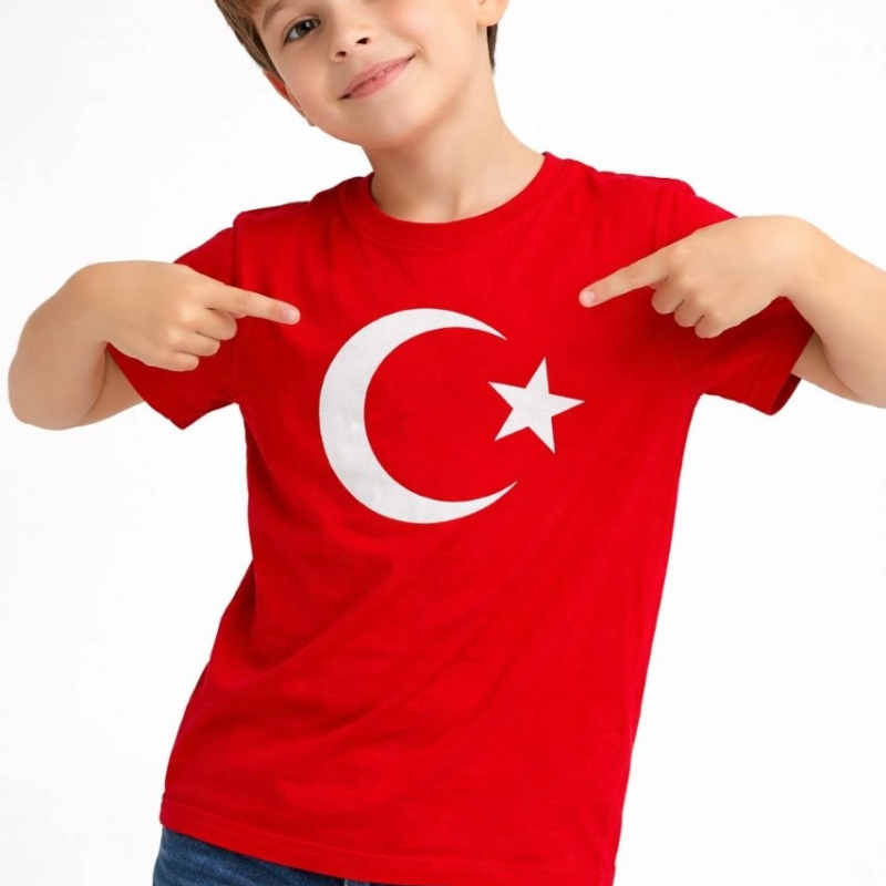 Erkek Çocuk Tişört Bisiklet Yaka Ay Yıldız Bayrak Baskılı T-Shirt - Kırmızı