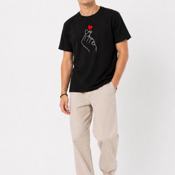 Erkek Kore Parmak Kalp Aşk Temalı Minimal Baskılı Tişört Yazlık Kısa Kol T-Shirt - Siyah