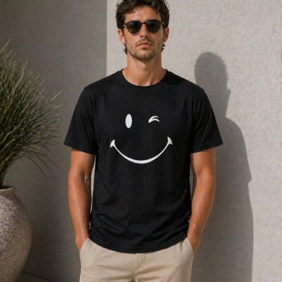 Erkek Minimal Gülümseyen Yüz Baskılı Tişört Kısa Kol Yazlık T-Shirt - Siyah