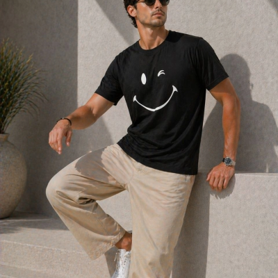 Erkek Minimal Gülümseyen Yüz Baskılı Tişört Kısa Kol Yazlık T-Shirt - Siyah
