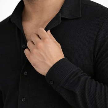 Erkek Waffle Kumaş Uzun Kollu Düğmeli Açık Yaka Regular Fit Gömlek - Siyah