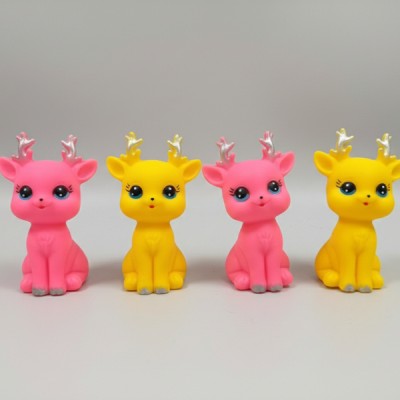 Evcil Hayvan Sesli Geyik Şeklinde Plastik Oyuncak 