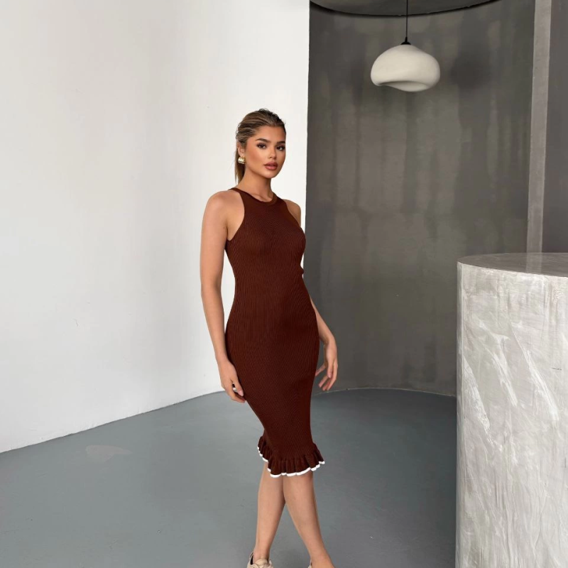 Fırfır Detaylı Triko Elbise- Kahverengi -