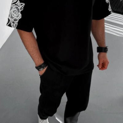 Flok Kabartma Baskılı T-Shirt - Siyah