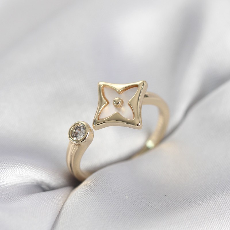 Gold Renk Köşeli Yonca Model Zirkon Taşlı Kadın Yüzük