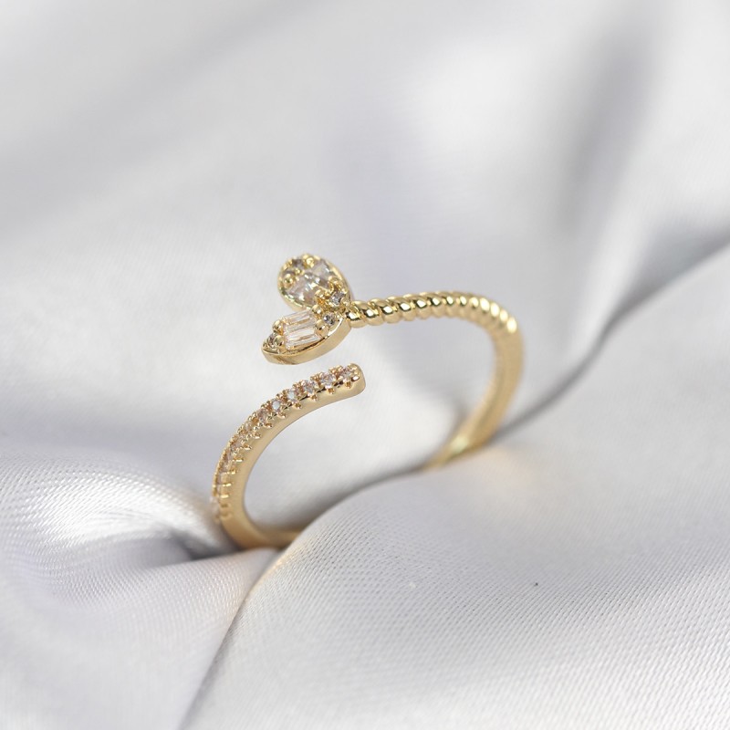 Gold Renk Pirinç Kuyruklu Kalp Model Kadın Yüzük