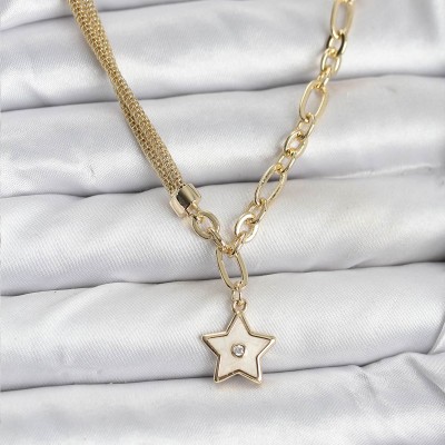 Gold Renk Pirinç Yıldız Model Kadın Kolye