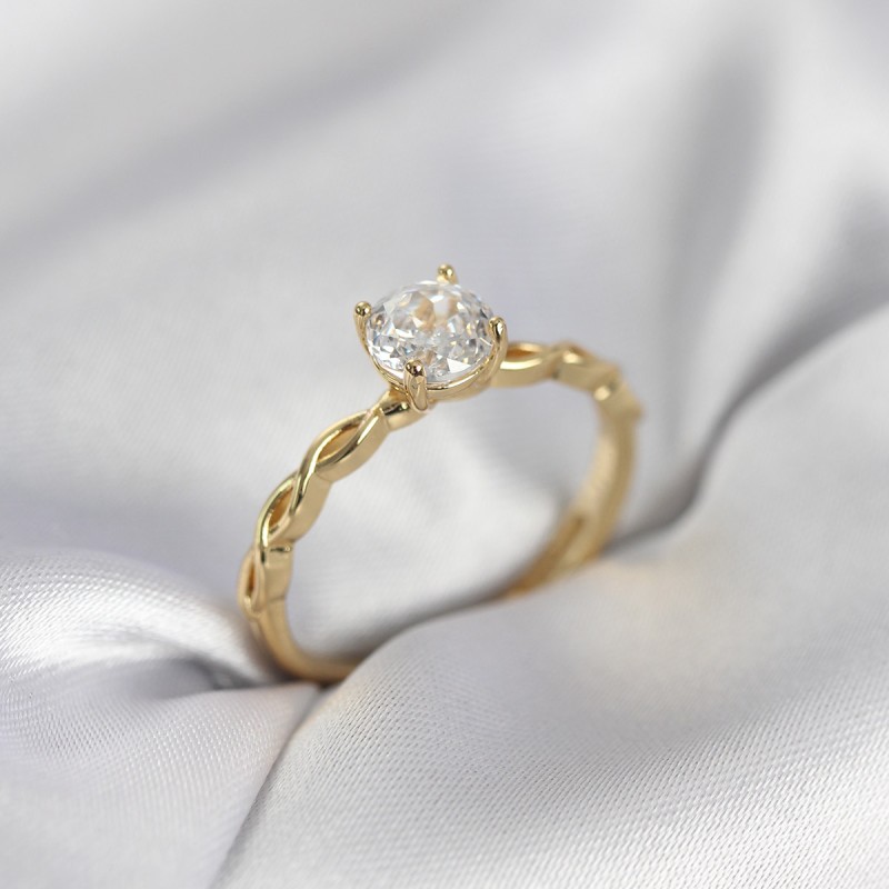 Gold Renk Sarmal Zincir Model Tek Taş Model Zirkon Taşlı Kadın Yüzük