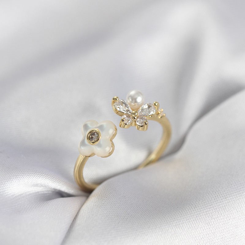 Gold Renk Sedefli Çiçek Model Kadın Yüzük