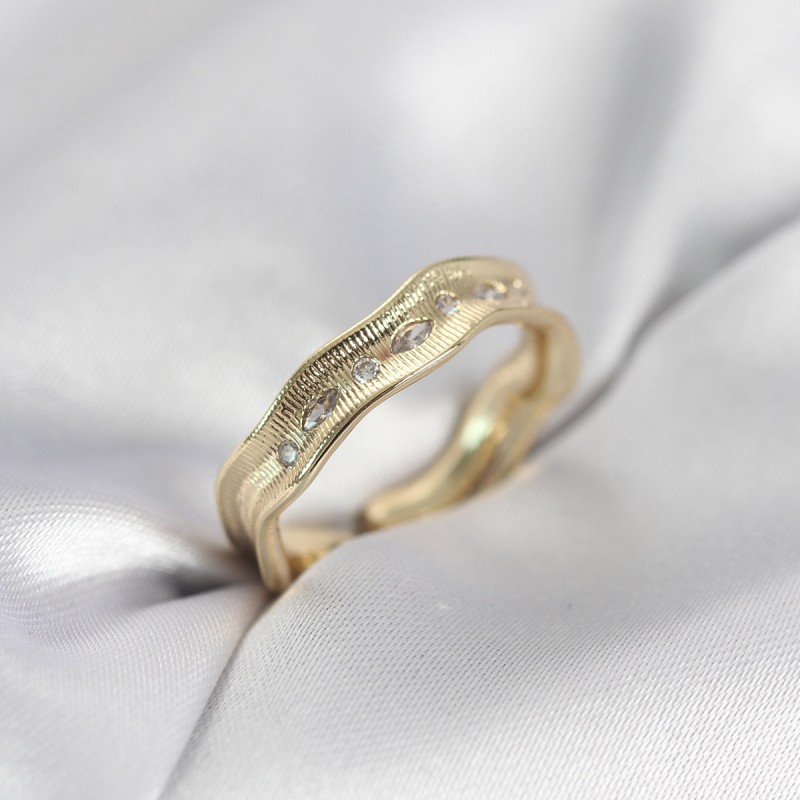 Gold Renk Su Damlası Model Zirkon Taşlı Kadın Yüzük