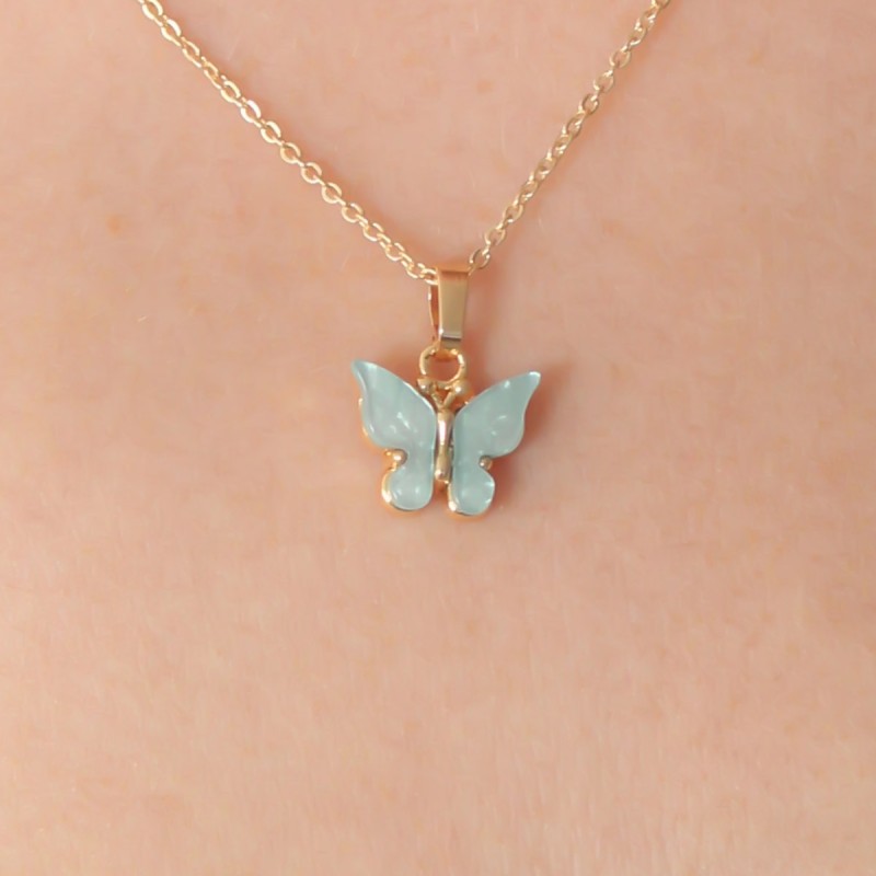 Gold Renk Su Yeşili Kelebek Figür Kadın Kolye