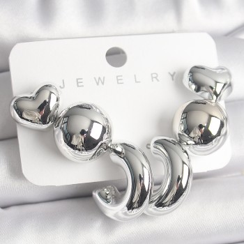 Gümüş Renk Kalp Halka Figür CCB Plastik Kadın Küpe Seti