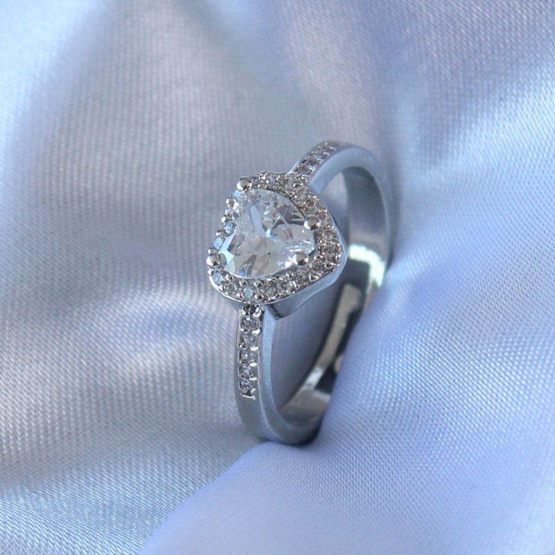 Gümüş Renk Kalp Zirkon Taşlı Charm Model Pirinç Kadın Yüzük