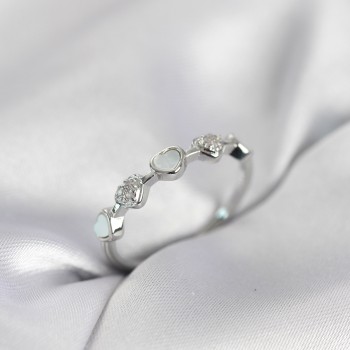 Gümüş Renk Minimal Kalp Model Zirkon Taşlı Pirinç Kadın Yüzük