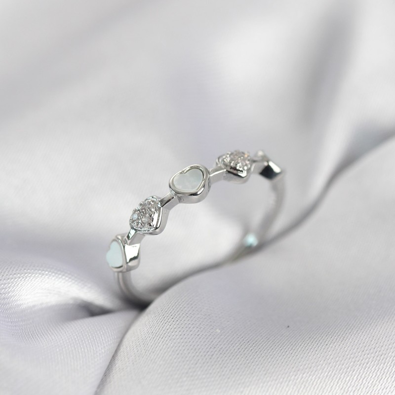 Gümüş Renk Minimal Kalp Model Zirkon Taşlı Pirinç Kadın Yüzük