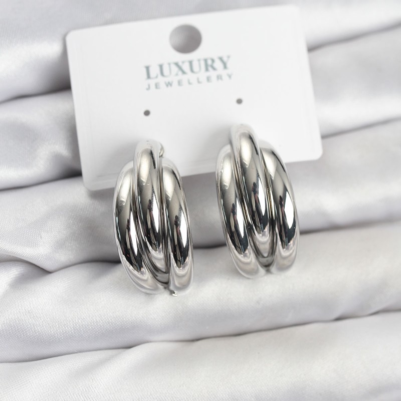 Gümüş Renk Pirinç Yarım Halka Model Kadın Küpe