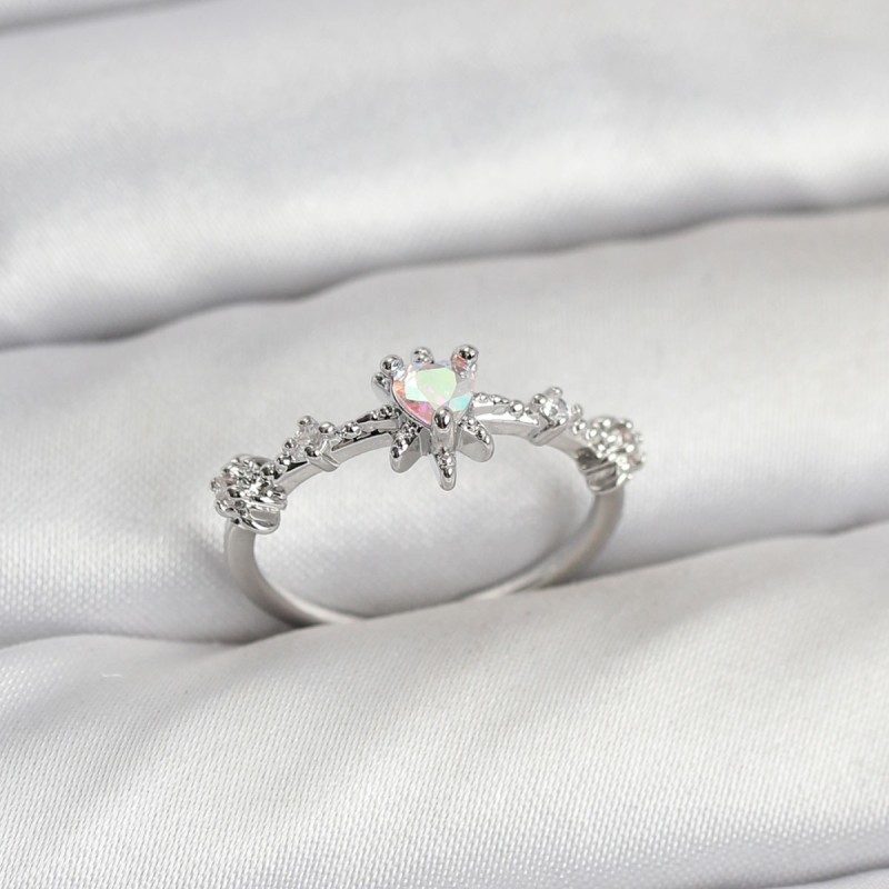 Gümüş Renk Pirinç Yıldız Model Kadın Yüzük