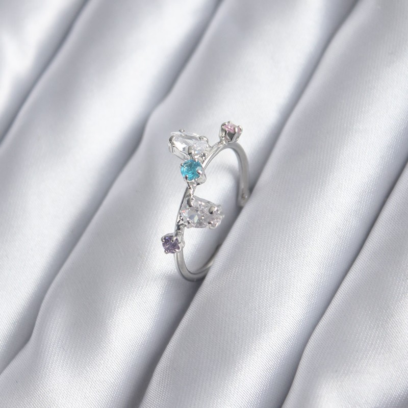 Gümüş Renk Renkli Zirkon Taşlı Kadın Yüzük