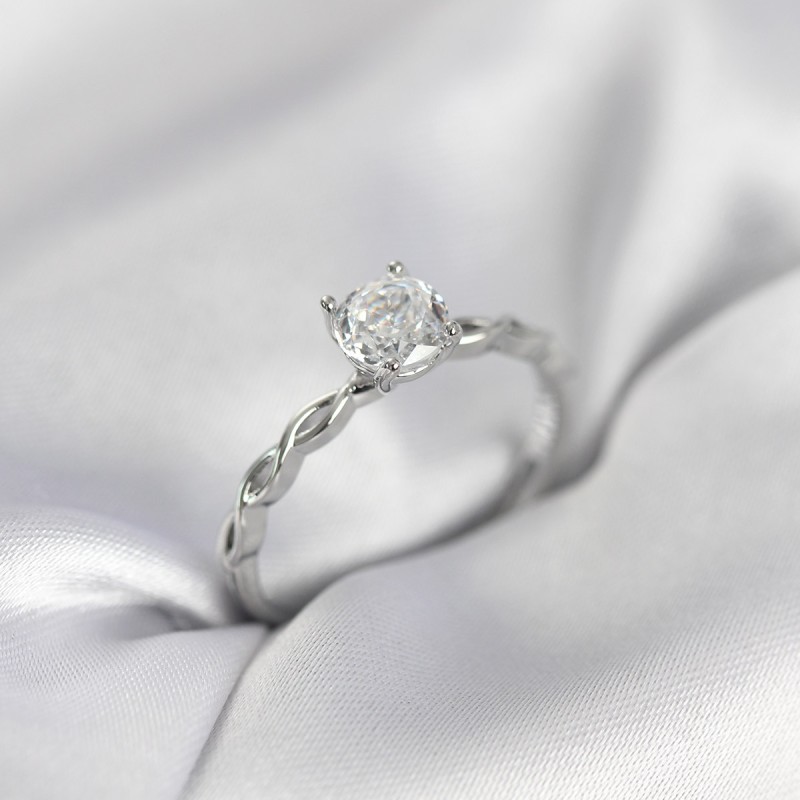 Gümüş Renk Sarmal Zincir Model Tek Taş Model Zirkon Taşlı Kadın Yüzük