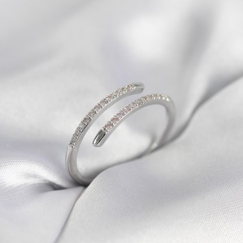 Gümüş Renk Yılan Kuyruk Model Zirkon Taşlı Kadın Yüzük