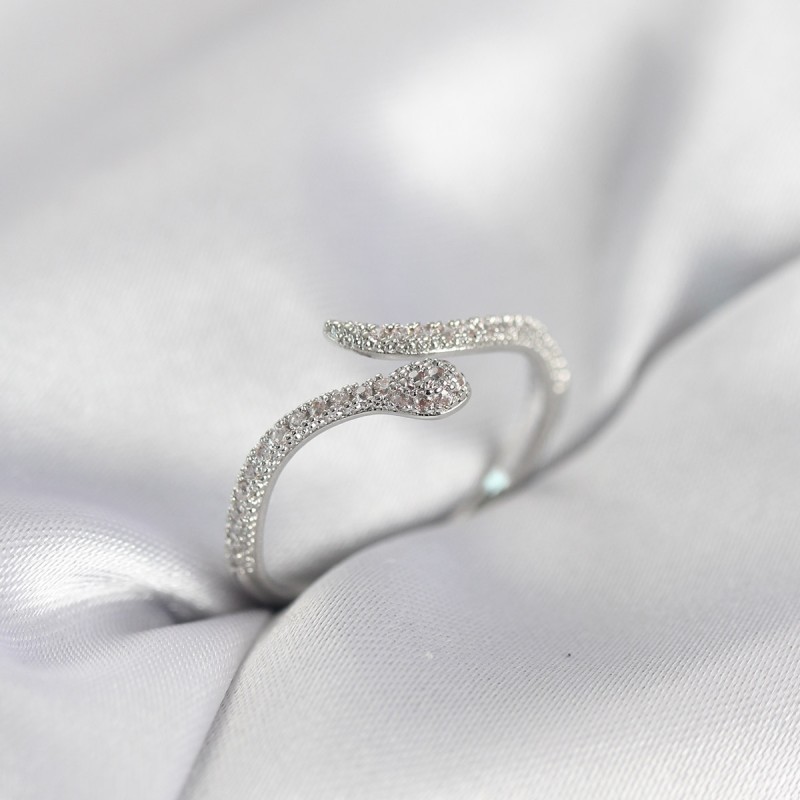 Gümüş Renk Yılan Model Zirkon Taşlı Kadın Yüzük