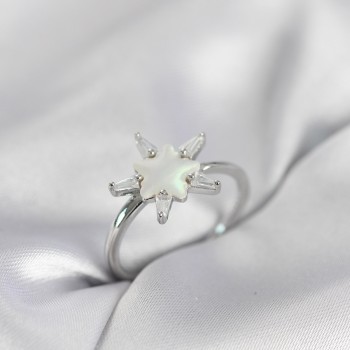 Gümüş Renk Yıldız Model Sedefli Zirkon Taşlı Kadın Yüzük