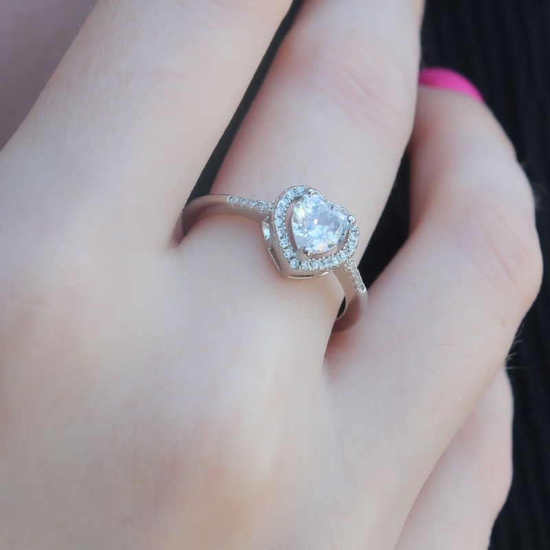 Gümüş Renk Zirkon Taşlı Kalp Model Charm Pirinç Kadın Yüzük