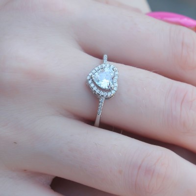 Gümüş Renk Zirkon Taşlı Kalp Model Charm Pirinç Kadın Yüzük