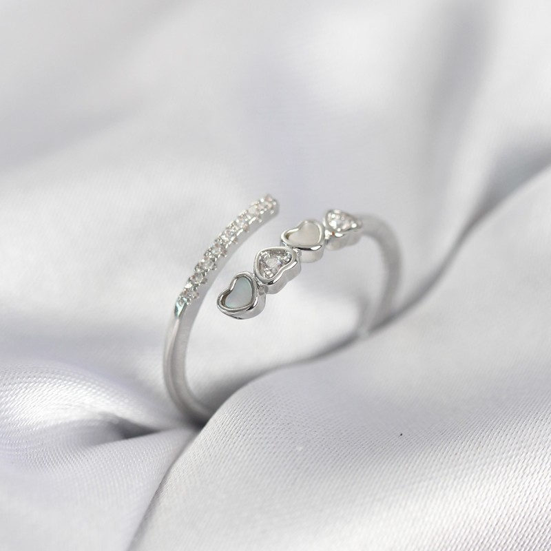 Gümüş Renk Zirkon Taşlı Minimal Kalp Model Kadın Yüzük