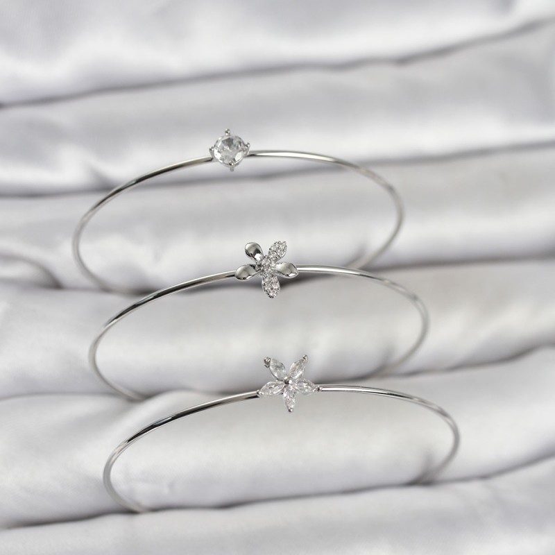 Gümüş Renk Zirkon Taşlı Pirinç 3'lü Kadın Bileklik Kombini