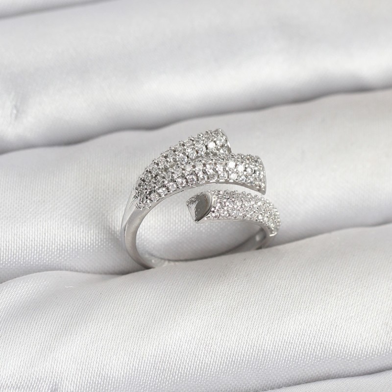 Gümüş Renk Zirkon Taşlı Pirinç Kadın Yüzük