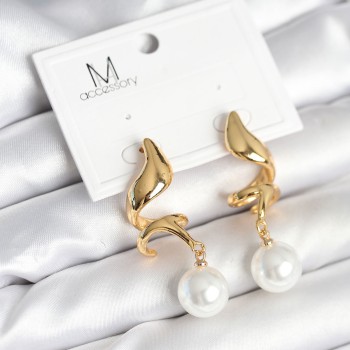 inci Detaylı Sarmal Model Gold Renk Pirinç Kadın Küpe