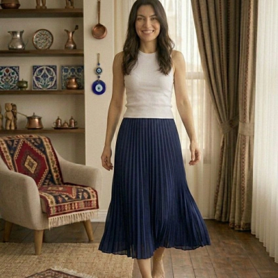 Kadın 90 Cm Saten Kumaş Pliseli Midi Etek Şık ve Zarif Tasarım - Lacivert