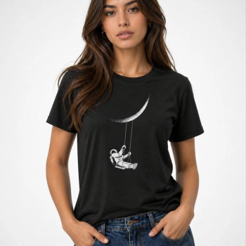 Kadın Astronot Ay Temalı Tişört Kısa Kol Yazlık Bisiklet Yaka T-Shirt - Siyah Kadın Astronot Ay Temalı Tişört Kısa Kol Yazlık Bisiklet Yaka T-Shirt - Siyah