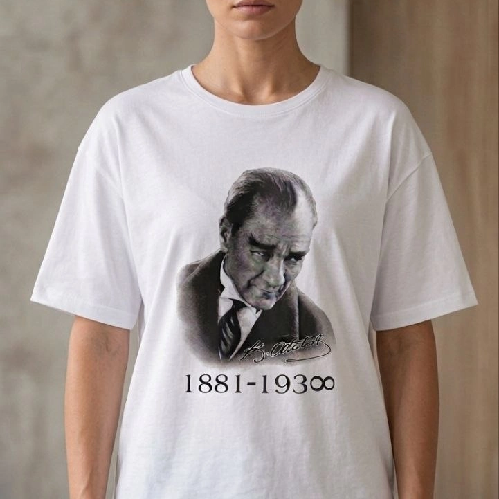 Kadın Atatürk Baskılı Tişört Kısa Kollu Bisiklet Yaka T-Shirt - Beyaz
