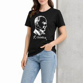 Kadın Atatürk Baskılı Tişört Kısa Kollu Bisiklet Yaka T-Shirt - Siyah Kadın Atatürk Baskılı Tişört Kısa Kollu Bisiklet Yaka T-Shirt - Siyah
